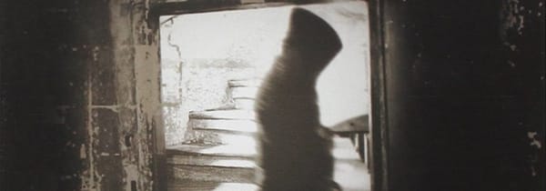 La compagnie des menteurs, la marche funèbre